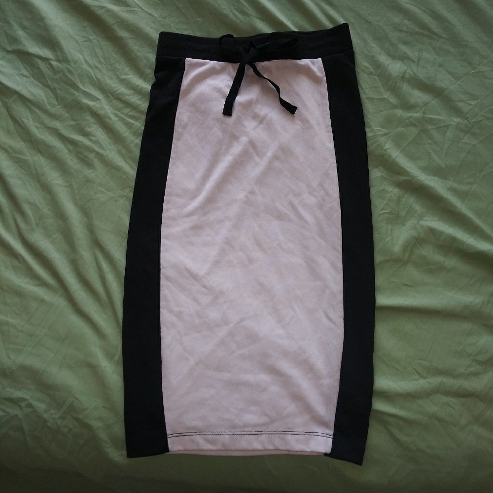 Blk/Wht Pencil Skirt